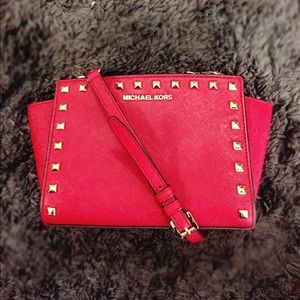 Michael Kors Medium Selma Stud Messenger